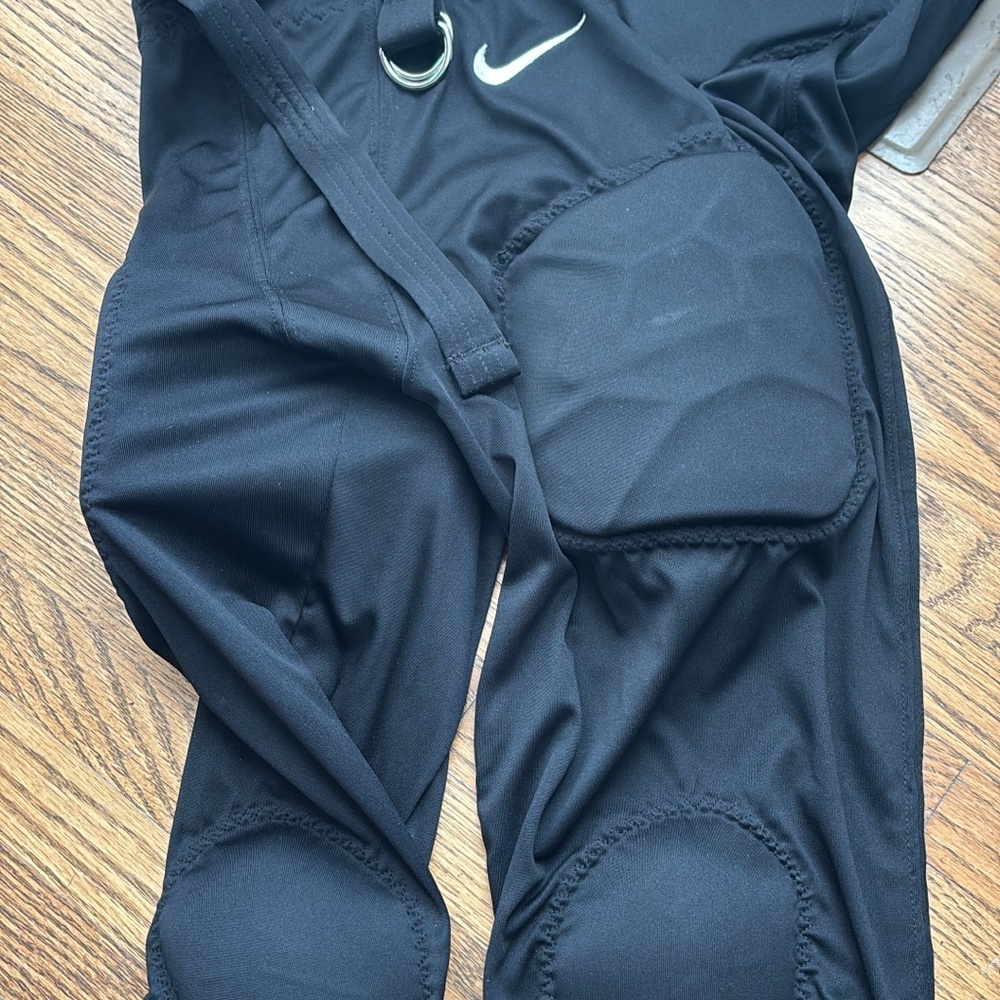 Nike Kids Black football pants!